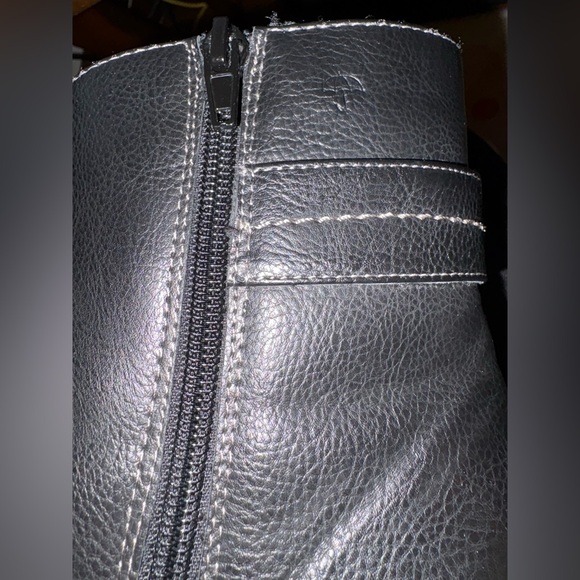 Naturalizer boots like new water resistant - Picture 3 of 7